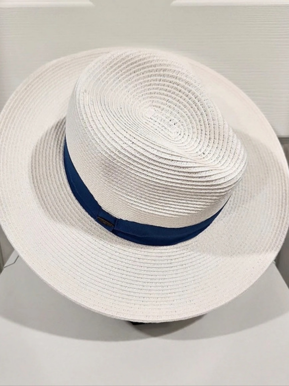 C.C Women's Paper Straw Panama Fedora Sun Hat White Blue Ribbon Wide Brim EUC